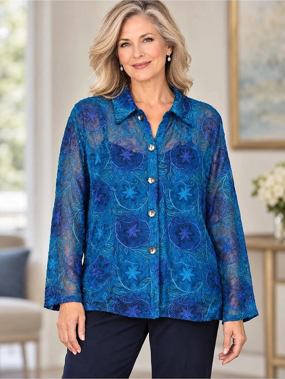 Vintage Chico's Silk/Rayon Design Floral Embroidered Button Down Top size 3